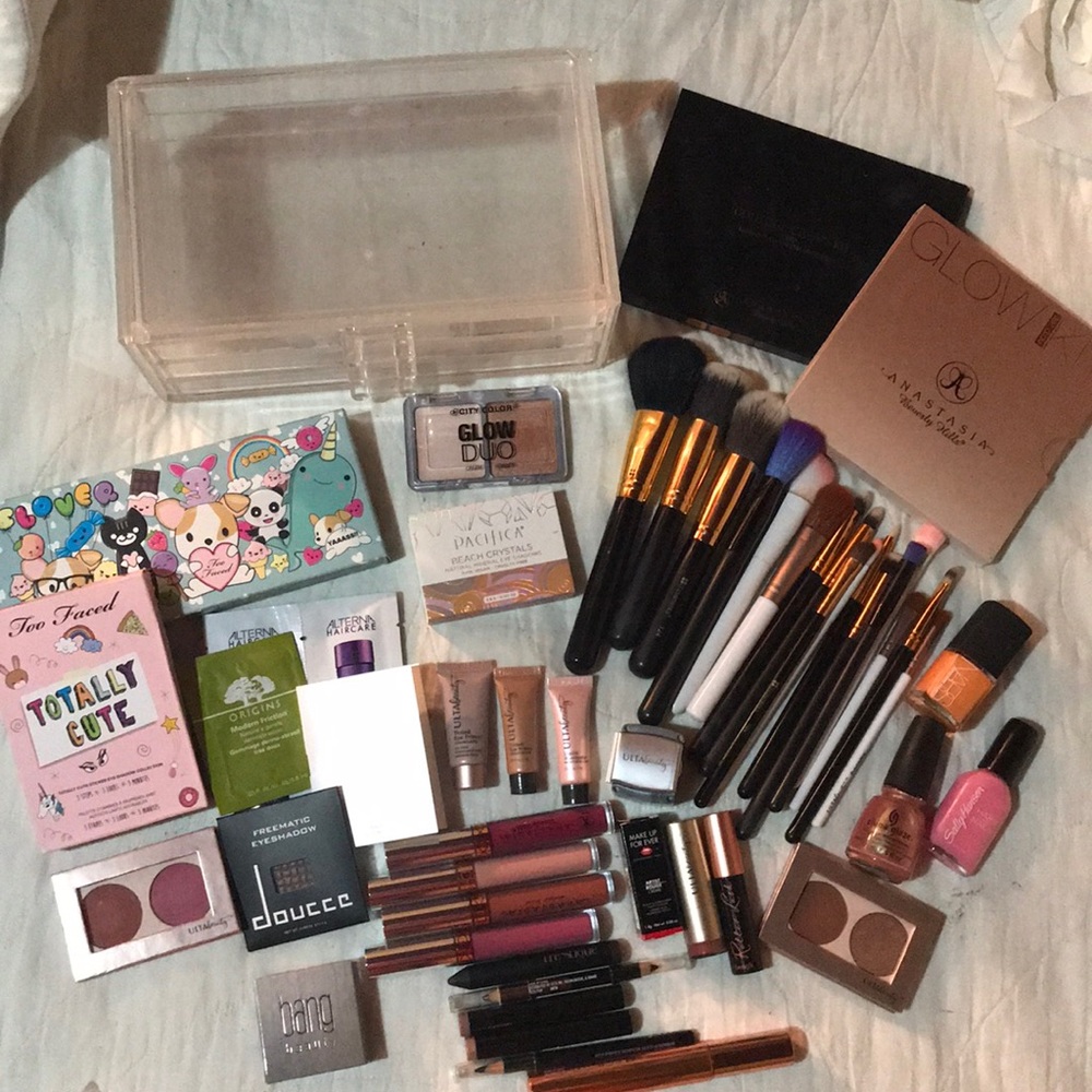 Makeup lot